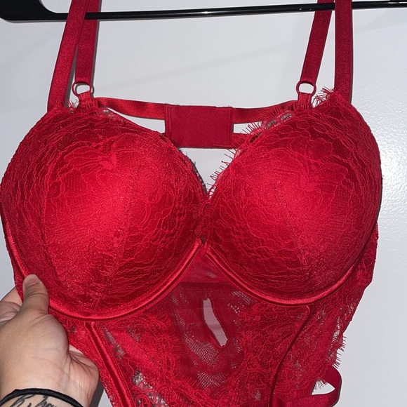 VS bombshell Teddy - Picture 5 of 12